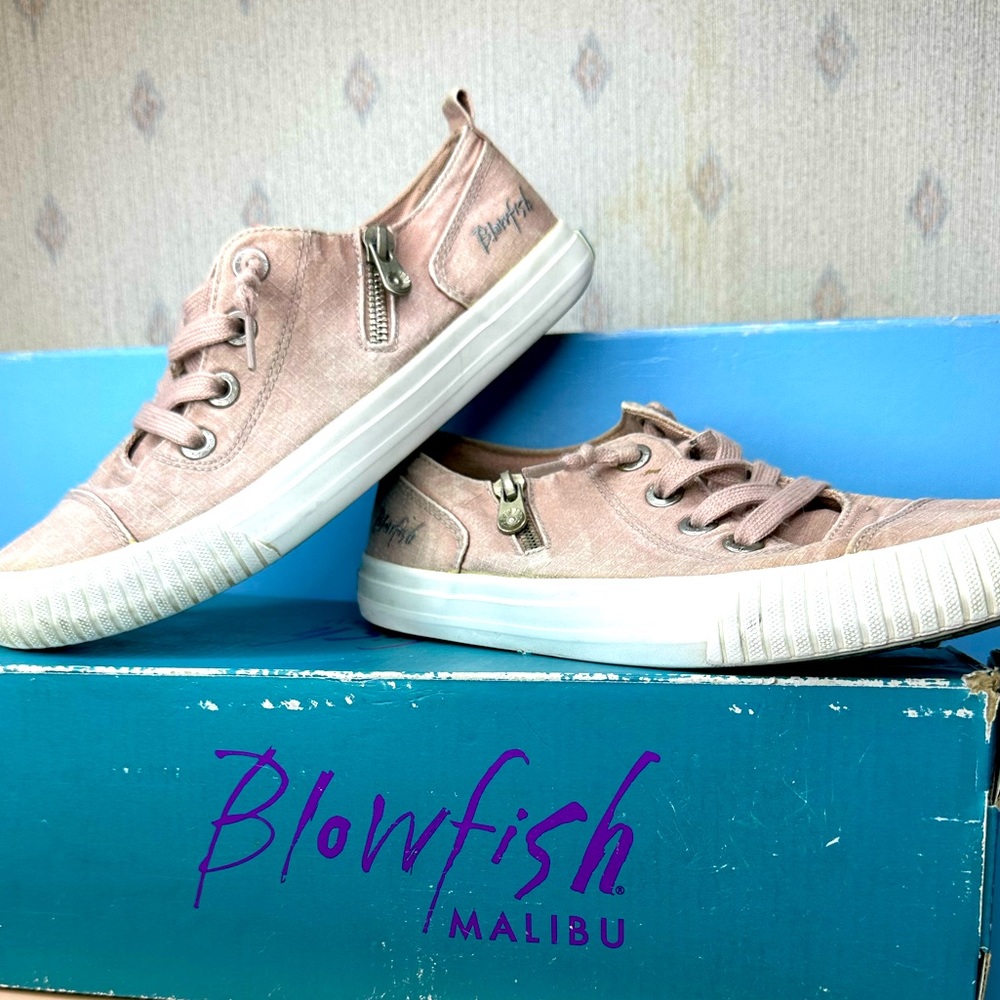⚡️Blowfish Malibu Blush Pink Canvas slip-on sneaker